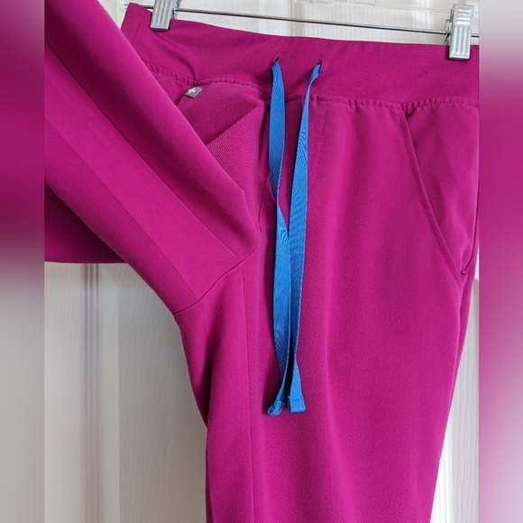 Figs Zamora Joggers - Picture 3 of 10